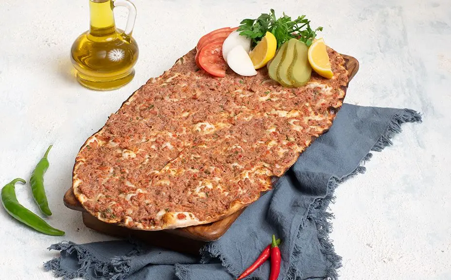 Spicy Lahmacun 