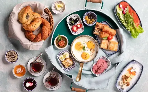 Mado Breakfast 